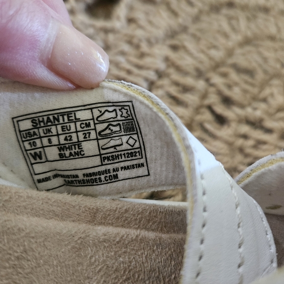 EUC Earth Origins sandals- 10 - Picture 8 of 10